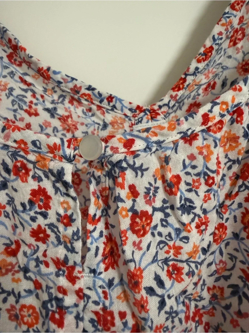 Old Navy White Floral Peasant Blouse with Red & Blue Print